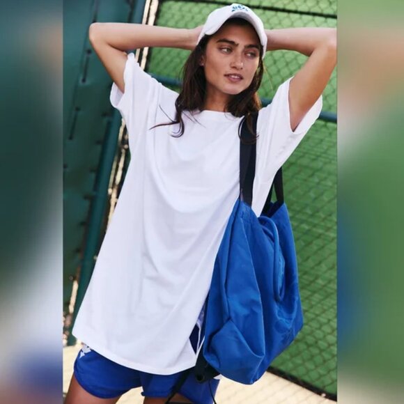 FP Movement by Free People Tops - NWOT Free People FP Movement Hot Shot Tunic Tee In White XS 🌙